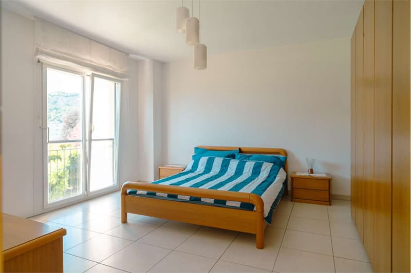 Vacallo: casa contigua con giardino privato (10)