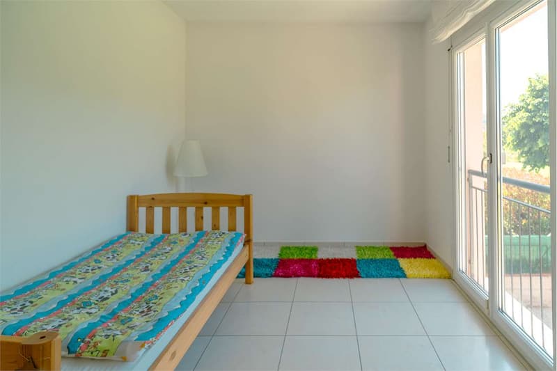 Vacallo: casa contigua con giardino privato (11)