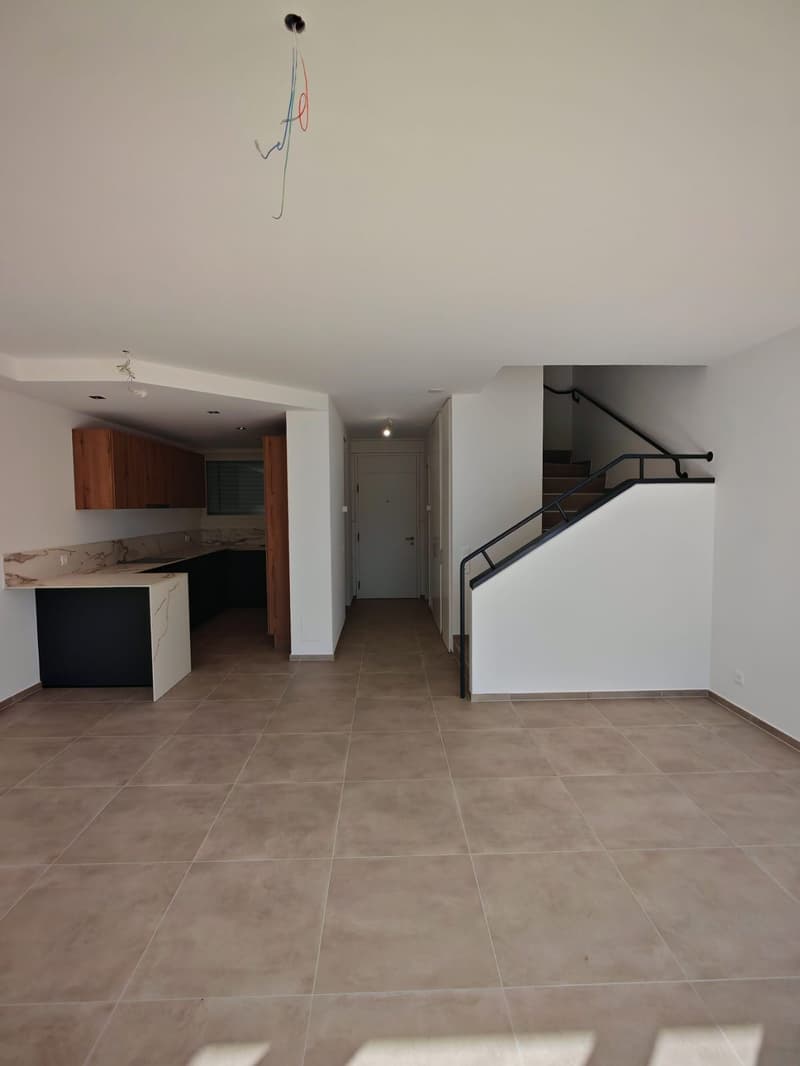 Stilvolle, renovierte Duplex-Wohnung mit Garten – 3 Schlafzimmer – Zweitwohnsitz möglich (11)