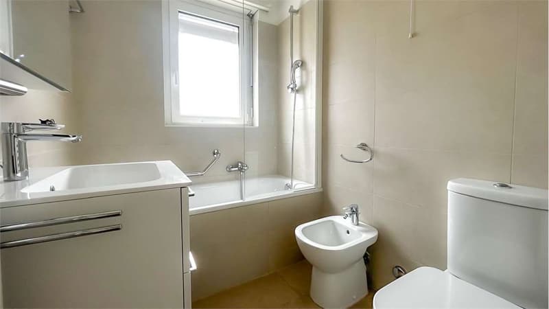 APPARTAMENTO 3,5 LOCALI A LUGANO-CASSARATE (8)