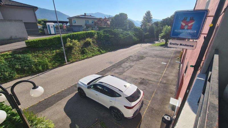NOVAZZANO: ampio edificio con ex Ristorante, app 4.5 loc. e 30 postegg (3)
