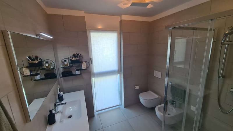 MENDRISIO: GRANDE 2.5 LOC. CON VERANDA E GIARDINO (7)