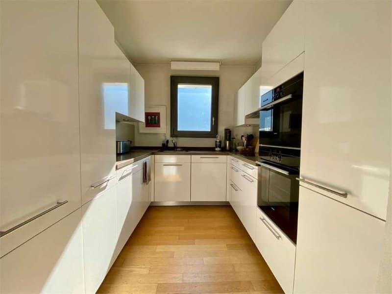 RIVA SAN VITALE: SUGGESTIVA CASA 5.5 loc. CON GIARDINO (8)