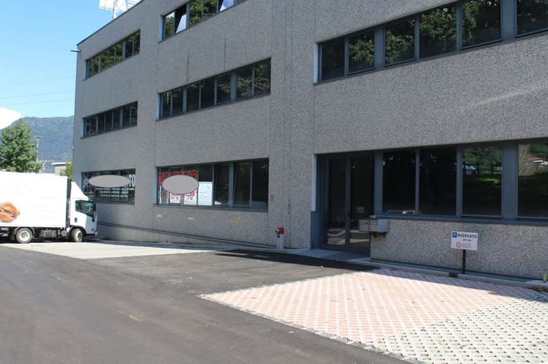 GRAVESANO: LUMINOSO SPAZIO COMMERCIALE ARTIGIANALE UFFICIO (1)