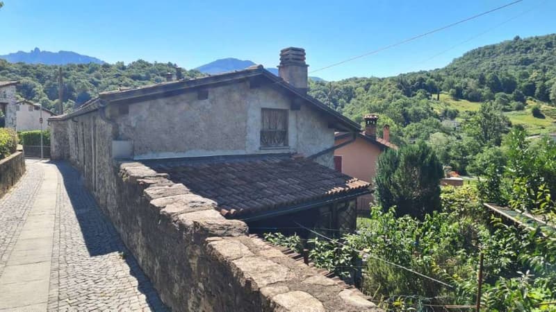 TORRICELLA TAVERNE: CASA DI NUCLEO DA RIATTARE con giardino (2)