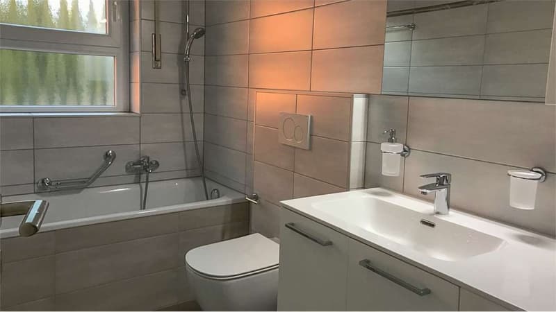 Lugano Ruvigliana: elegante 3,5 loc. con parziale vista lago (3)