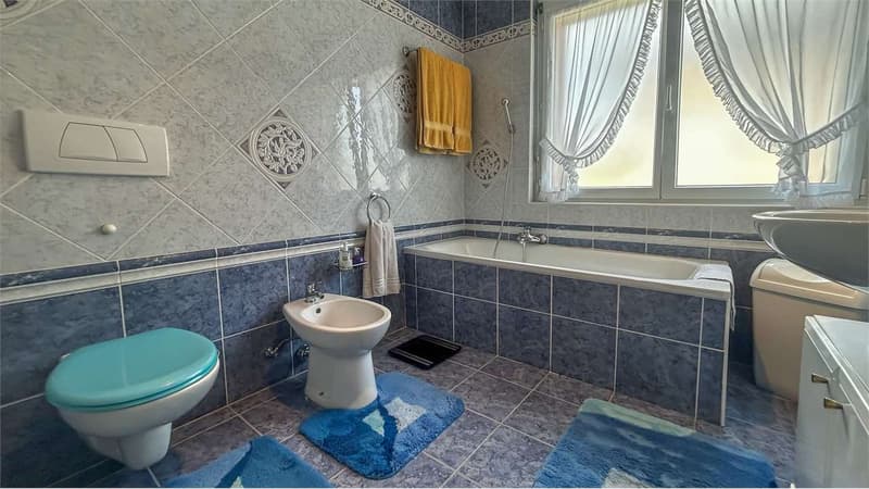 CASA UNIFAMILIARE IMMERSA NEL VERDE A MONTEGGIO (9)