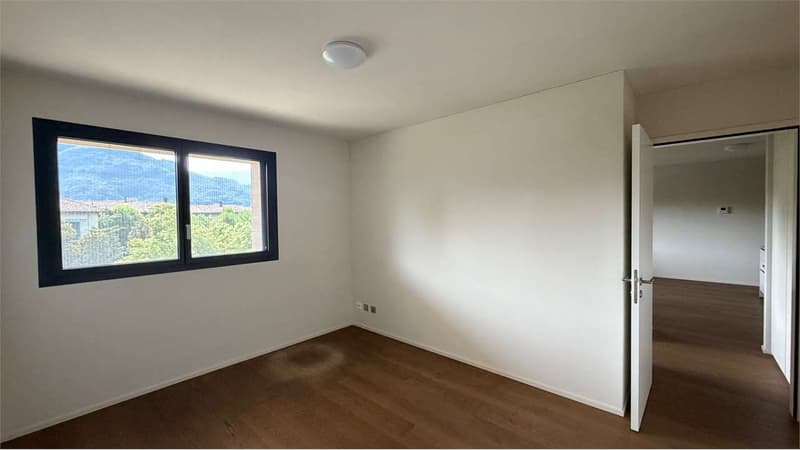 Montagnola: nuovo 2.5 locali in affitto (2)
