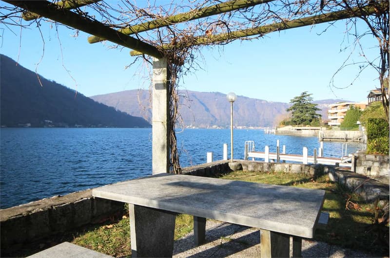 MAROGGIA: 4.5 LOC ESCLUSIVO A LAGO CON PARCO E PISCINA (8)