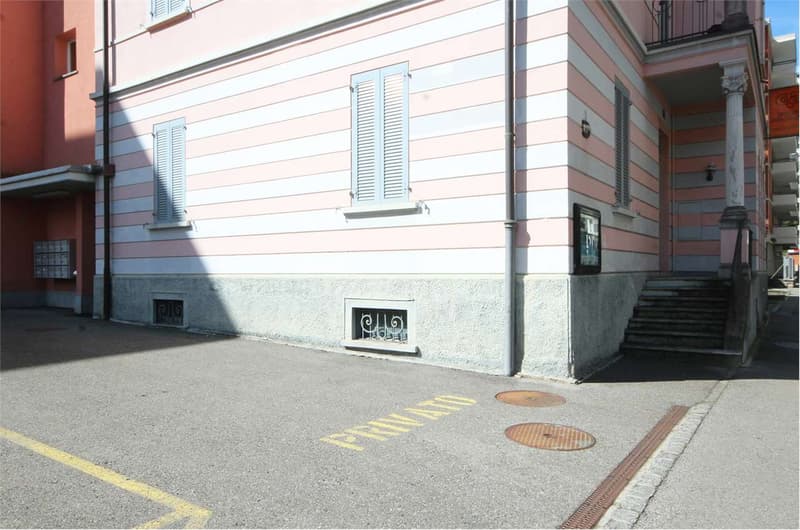 Lugano: ufficio d 4 locali in posizione strategica (3)
