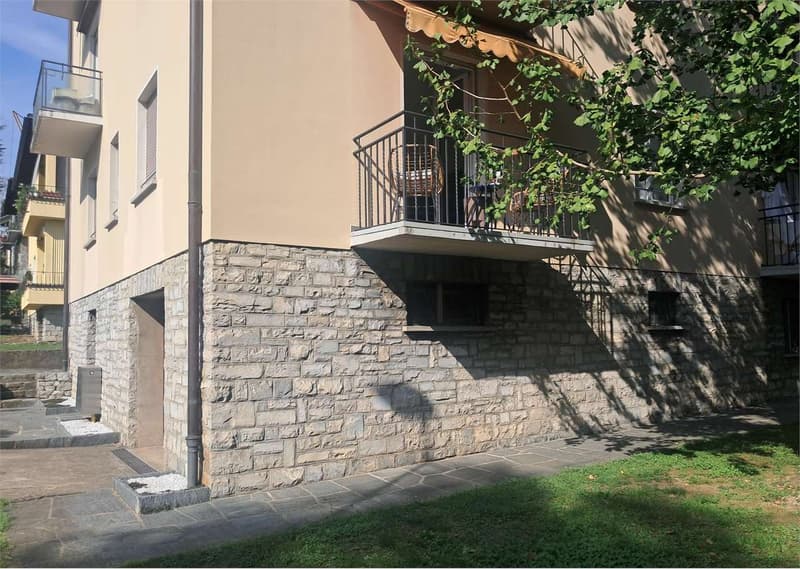 Spazioso appartamento in piccolo contesto con giardino (9)