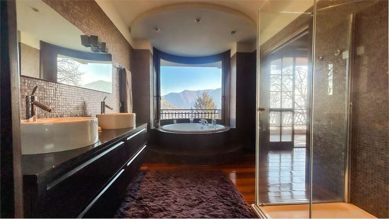Elegante villa con piscina e romantica vista lago (10)