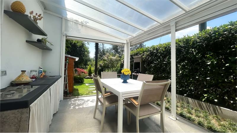 ELEGANTE CASA CON GIARDINO E VISTA SUL VERDE (2)