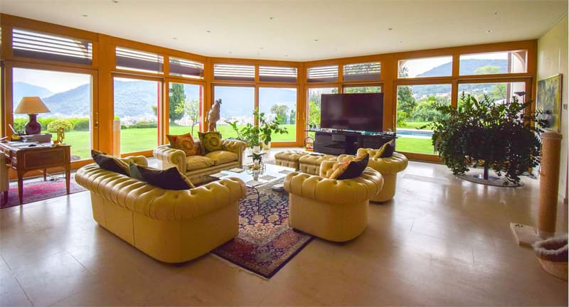 PRESTIGIOSA VILLA CON VISTA LAGO (9)