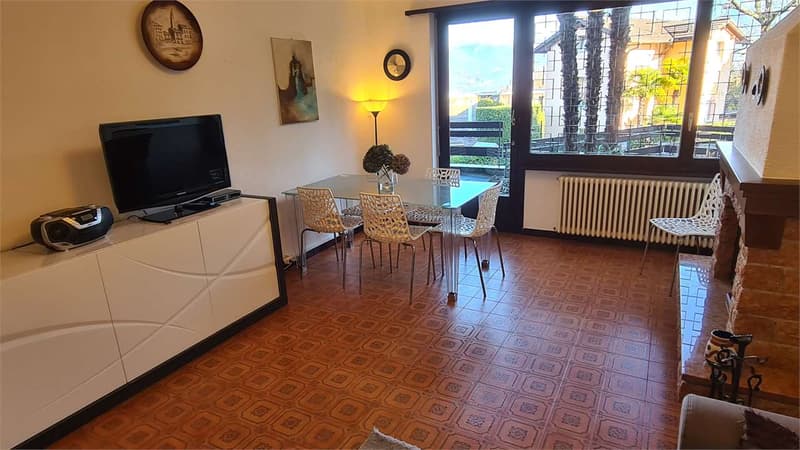 COLLINA D'ORO: GRANDE 2.5 LOC. ARREDATO CON GIARDINO (6)