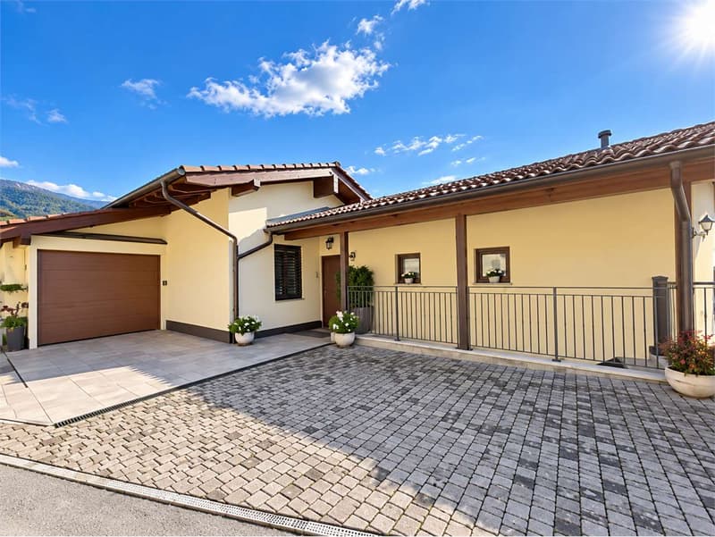 Vacallo: splendido 3,5 locali duplex con vista sul Lago di Como (5)