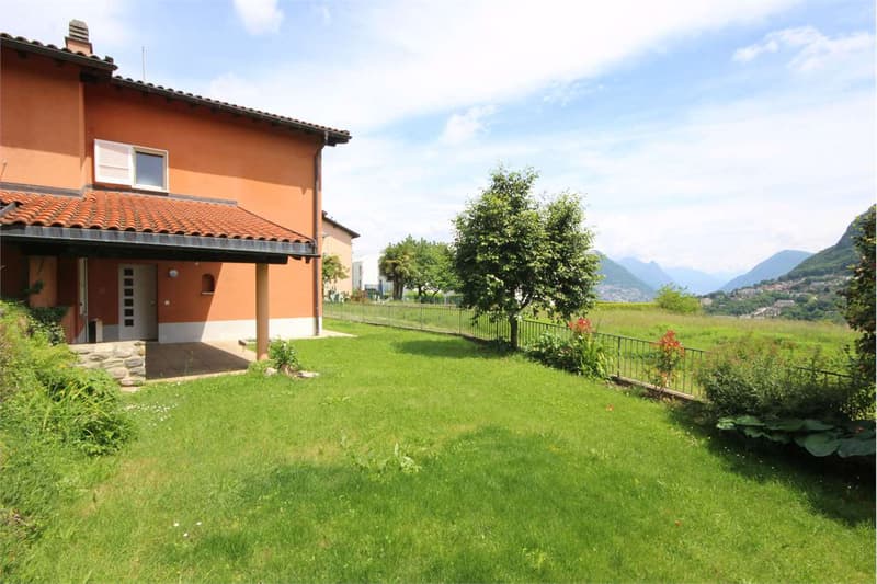 MONTAGNOLA: CASA UNIFAMILIARE CON VISTA APERTA (1)