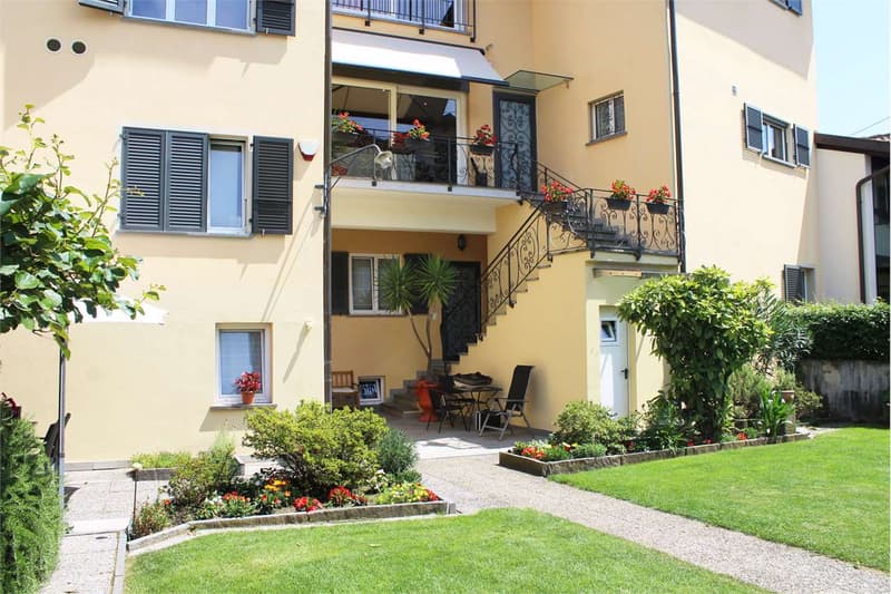 Gentilino: ampia casa bifamiliare con giardino (2)