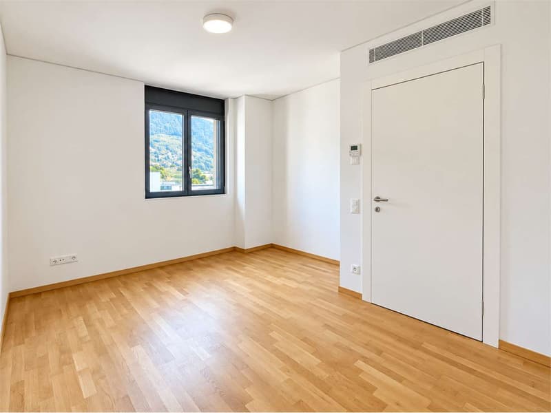 Vacallo luminoso 4.5 loc con grande terrazza e ampi spazi interni (6)