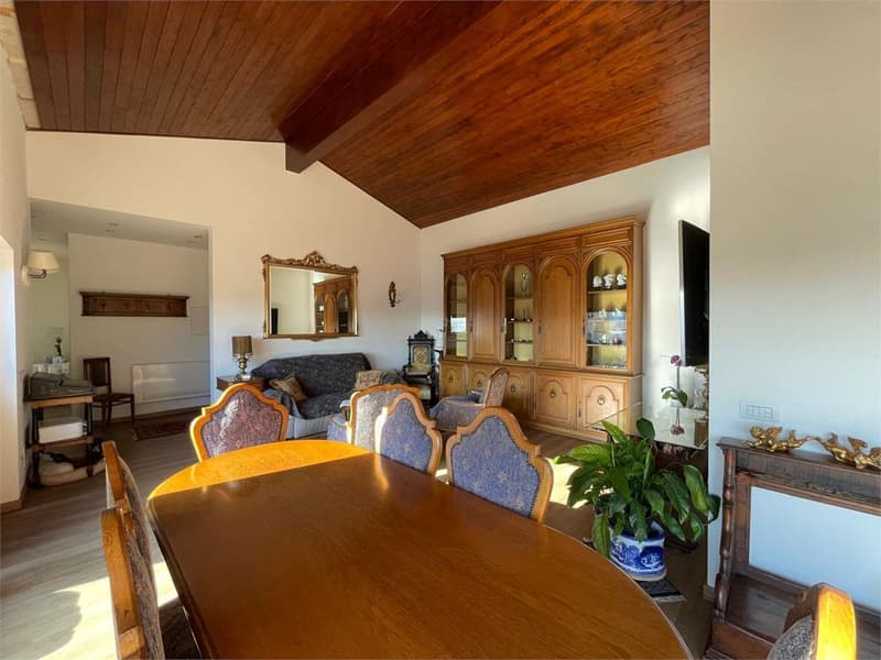 Vacallo 4 locali arredato con vista mozzafiato e ampia terrazza (5)