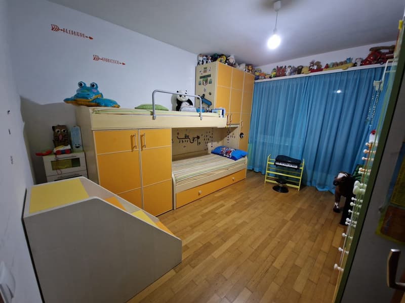 Spazioso appartamento di 4 locali (8)