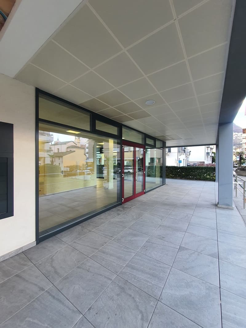Spazio commerciale al piano terra con ca. m² 80 di superficie - Lugano zona USI - Residenza Agorà (1)