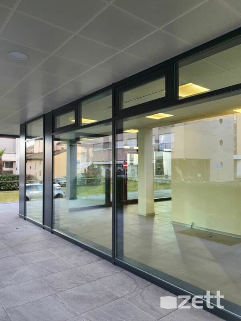 Spazio commerciale al PT (superficie ca. mq 80) - Lugano zona USI - Residenza Agorà (2)