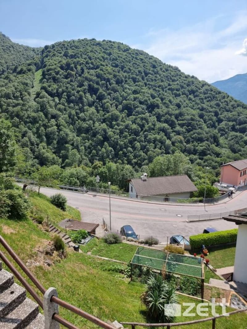 Casa indipendente 4.5 locali con ampio giardino a Medeglia (19)