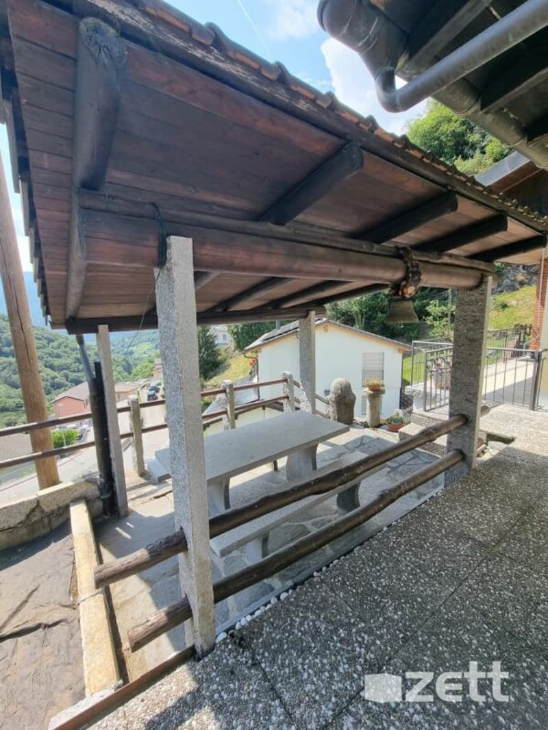Casa indipendente 4.5 locali con ampio giardino a Medeglia (12)