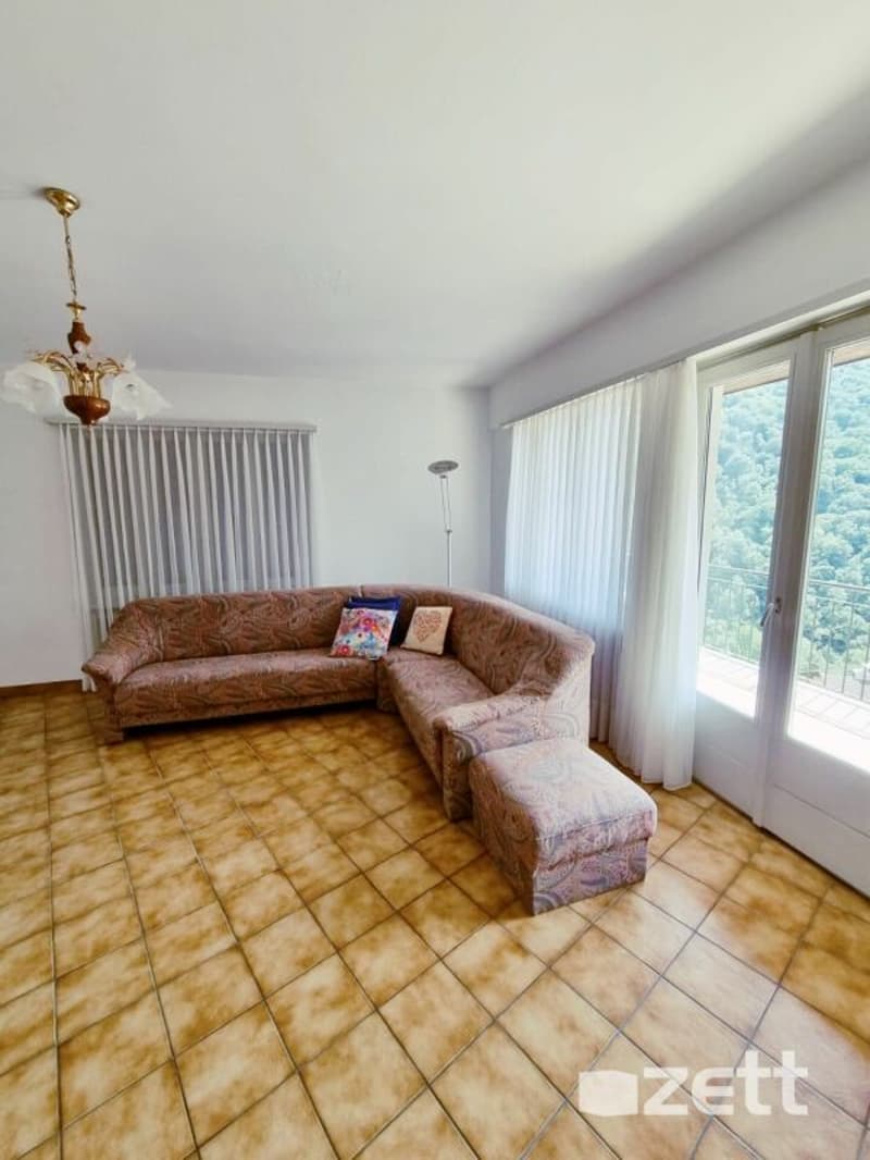 Casa indipendente 4.5 locali con ampio giardino a Medeglia (4)