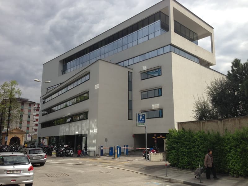UFFICIO DI PRESTIGIO IN CENTRO LUGANO (2)