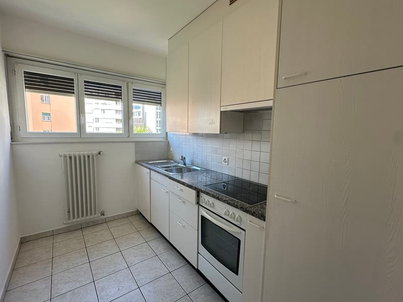 Appartamento di 2.5 locali con balcone a Lugano (3)