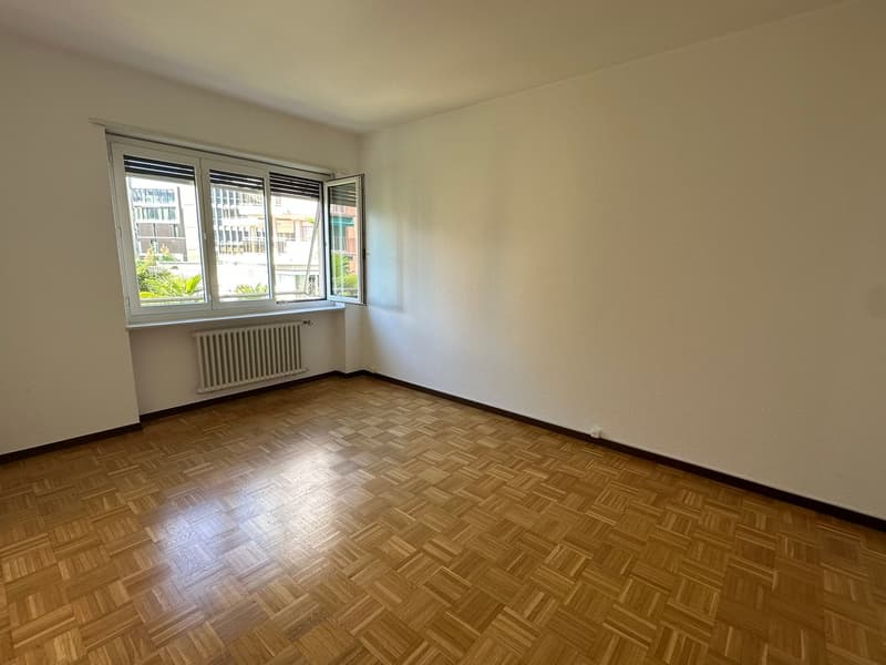Appartamento di 2.5 locali con balcone a Lugano (5)