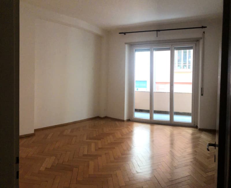 4 locali in Via Cattedrale, zona pedonale Lugano (3)
