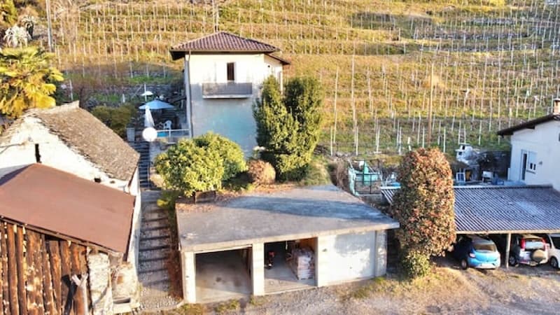 VENDESI A LAVERTEZZO - Terreno edificabile con vista sul piano di Magadino e il Lago Maggiore (3)