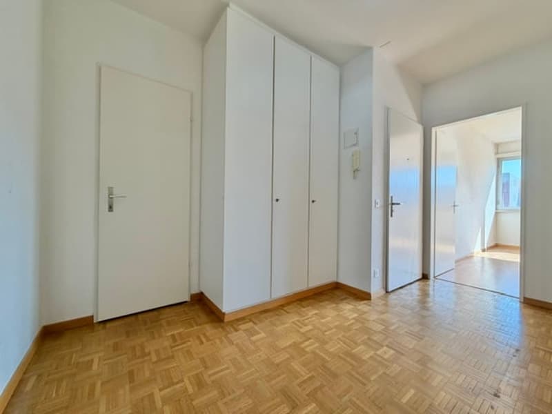 VENDESI A LOSONE - Appartamento di 3.5 locali con vista nel verde, anche come Res. Secondaria (5)