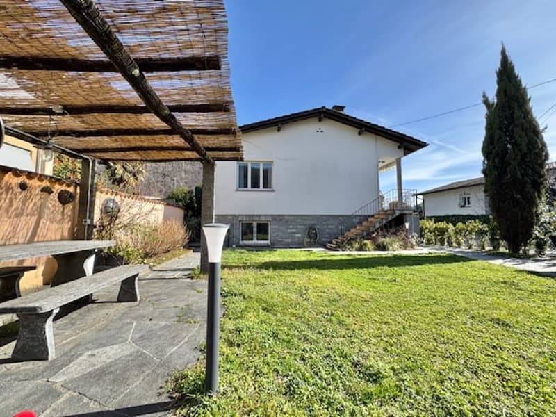 VENDESI A LOSONE - Graziosa casa bifamiliare con possibilità di residenza secondaria (1)