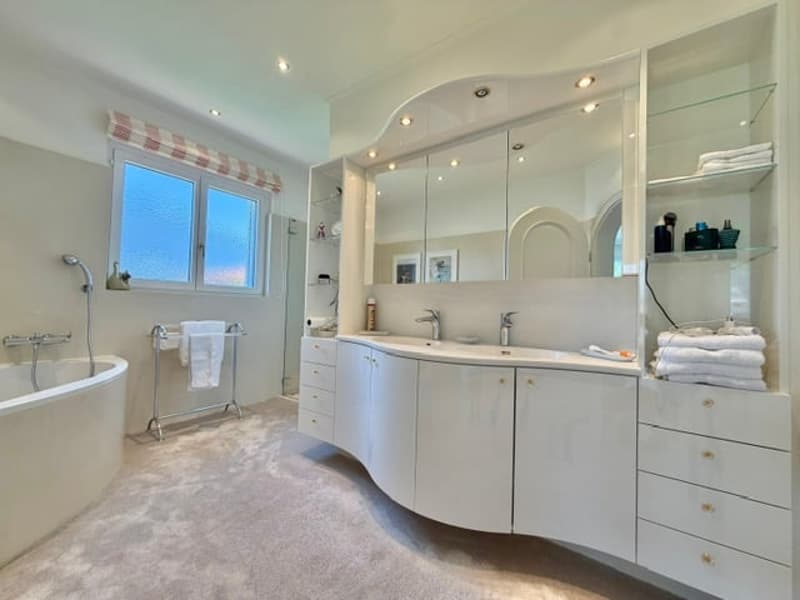 VENDESI AD ASCONA, prestigioso attico di 4.5 locali utilizzabile anche come RESIDENZA SECONDARIA (17)