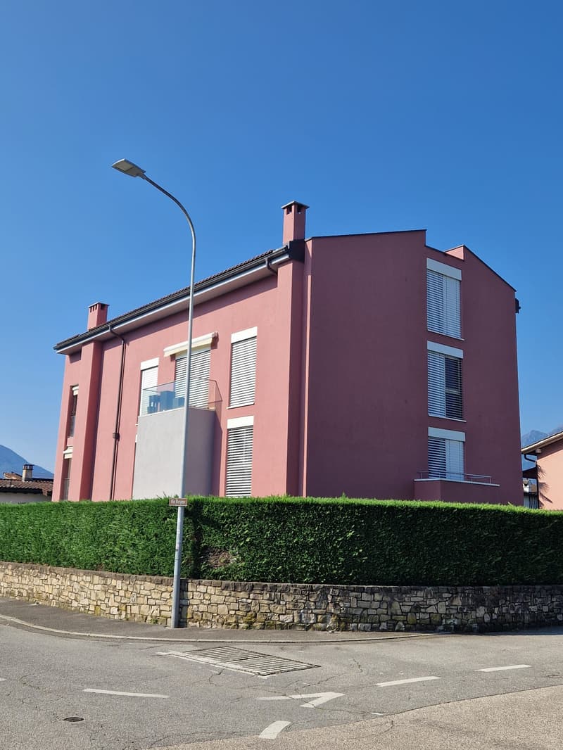 ASCONA - AFFITTASI ATTICO DUPLEX DI 7 LOCALI (3)