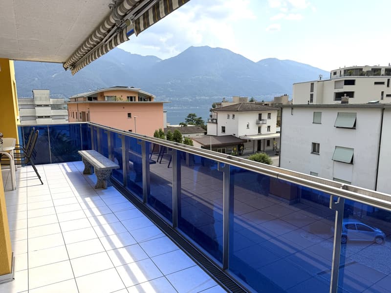 Minusio - Vendesi appartamento curato con grande balcone (2)