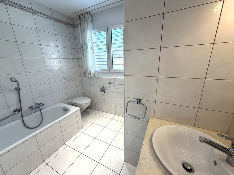 Minusio - Vendesi appartamento curato con grande balcone (11)