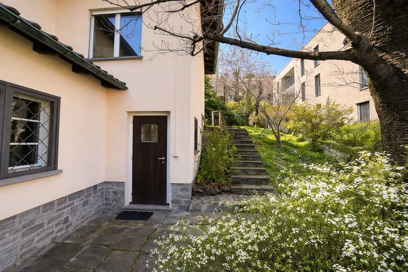 Villa con piscina a Massagno – opportunità rara con grande potenziale (3)