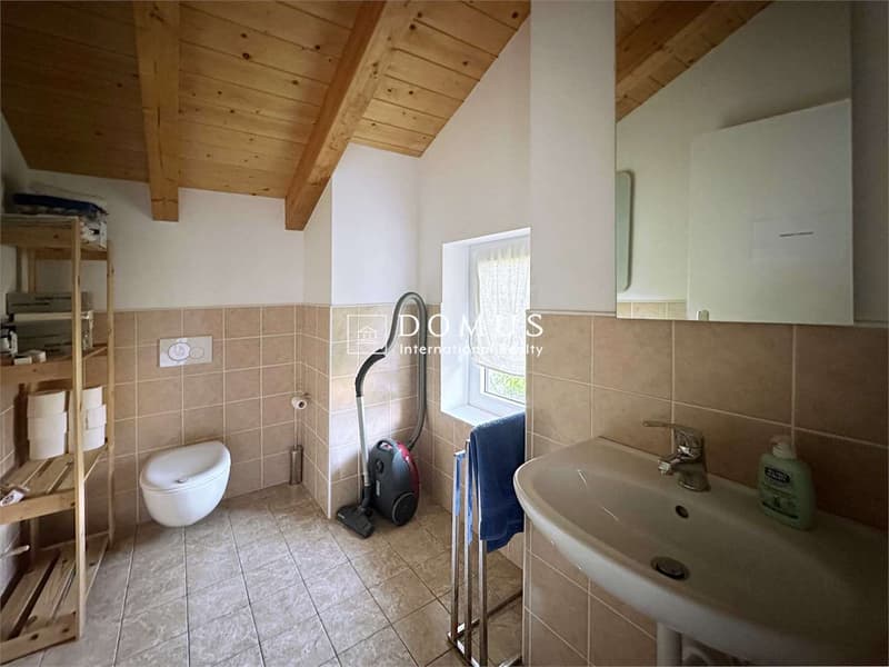 Casa singola attualmente ad uso ufficio (10)