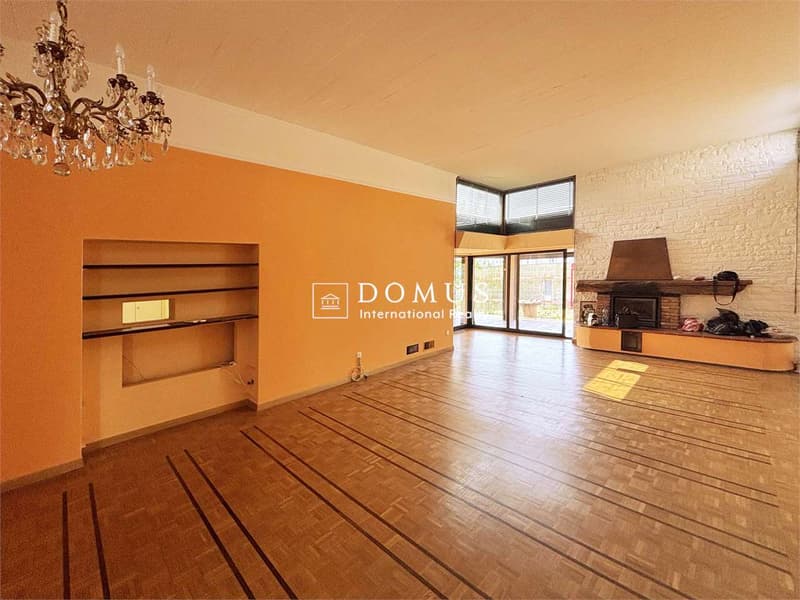 Villa con piscina, da ristrutturare, con grande potenziale (6)