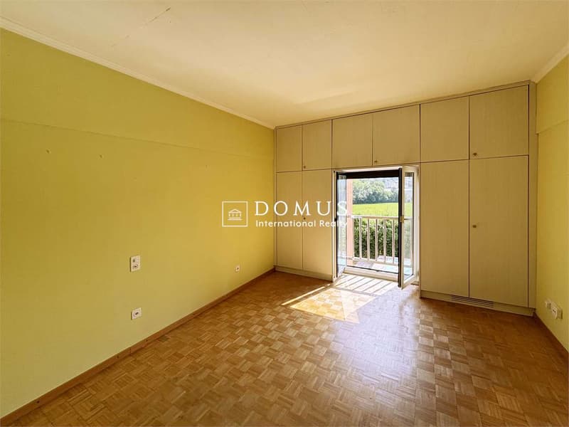 Villa con piscina, da ristrutturare, con grande potenziale (10)