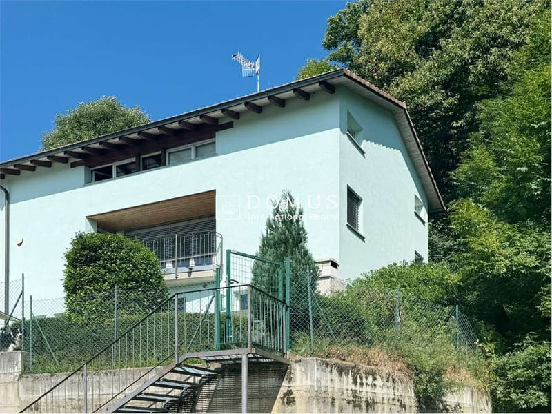 Casa indipendente con giardino e vista (9)