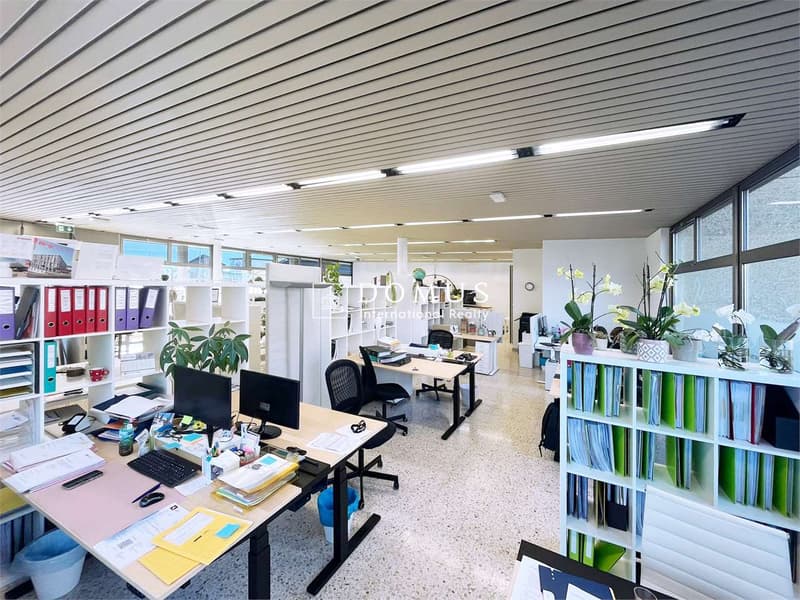 Open space con vetrine zona passaggio (2)