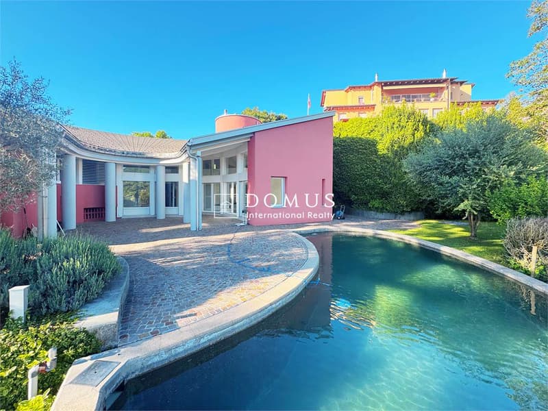 Villa iconica con vista panoramica (1)