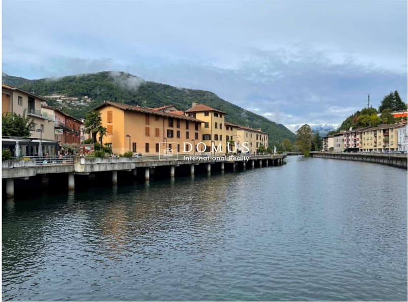 Prestigioso edificio fronte lago (5)