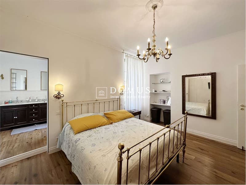 Attico duplex nel cuore pulsante della città (5)